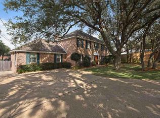 420 Shoreline Dr, Gulf Breeze, FL 32561