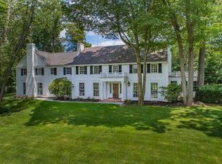 247 Green Ridge Rd, Franklin Lakes, NJ 07417