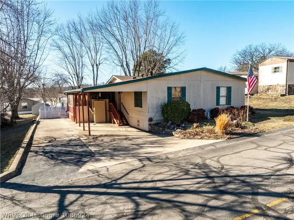 1517 N Flat Rock Dr, Van Buren, AR 72956