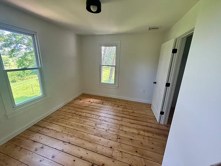 749 Broadway — Photo 16