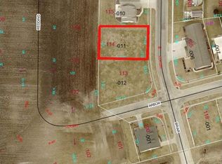 Briar Ln, Mattoon, IL 61938