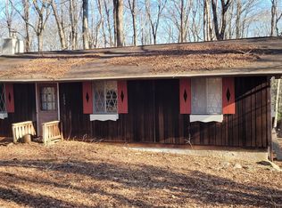 1455 Lake Ln, Pocono Lake, PA 18347