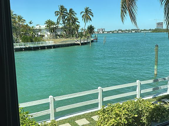 3rd image of 10250 W Bay Harbor Dr