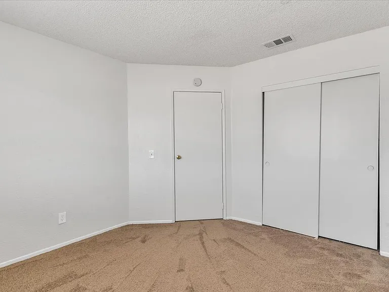 8922 I Ave #3 — Photo 12
