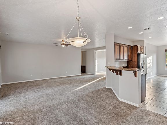 4th image of 3466 E Canyon Crest Ave