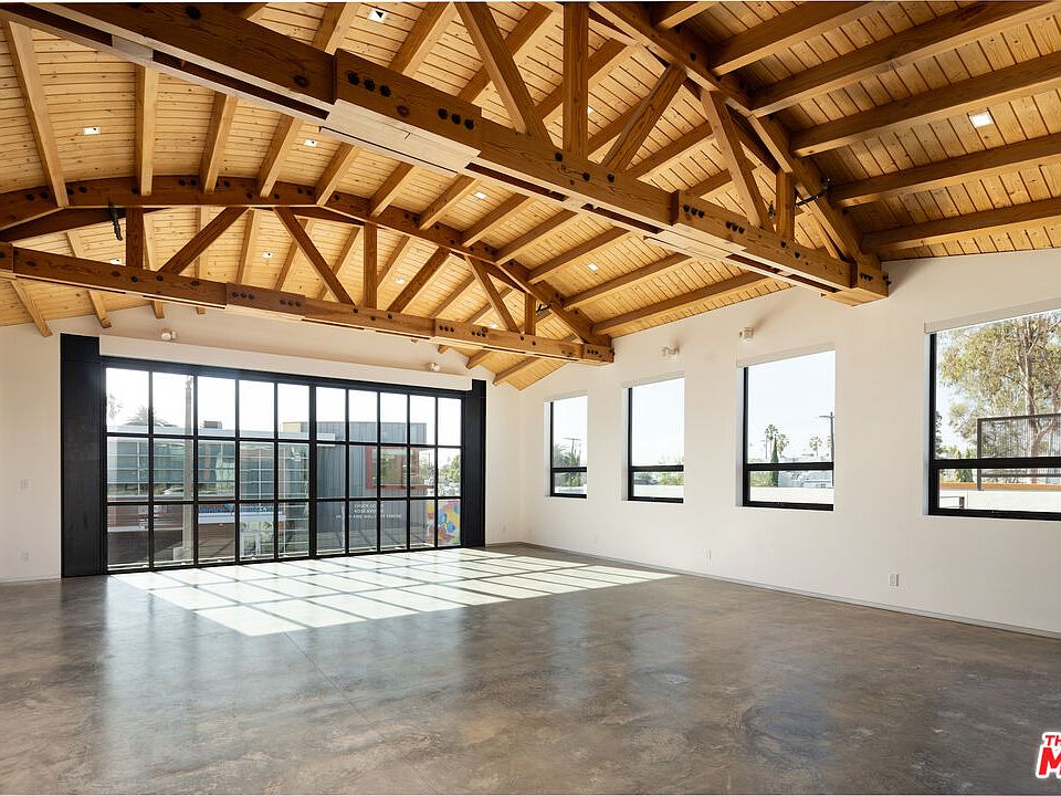 1st image of 617 Rose Ave #D