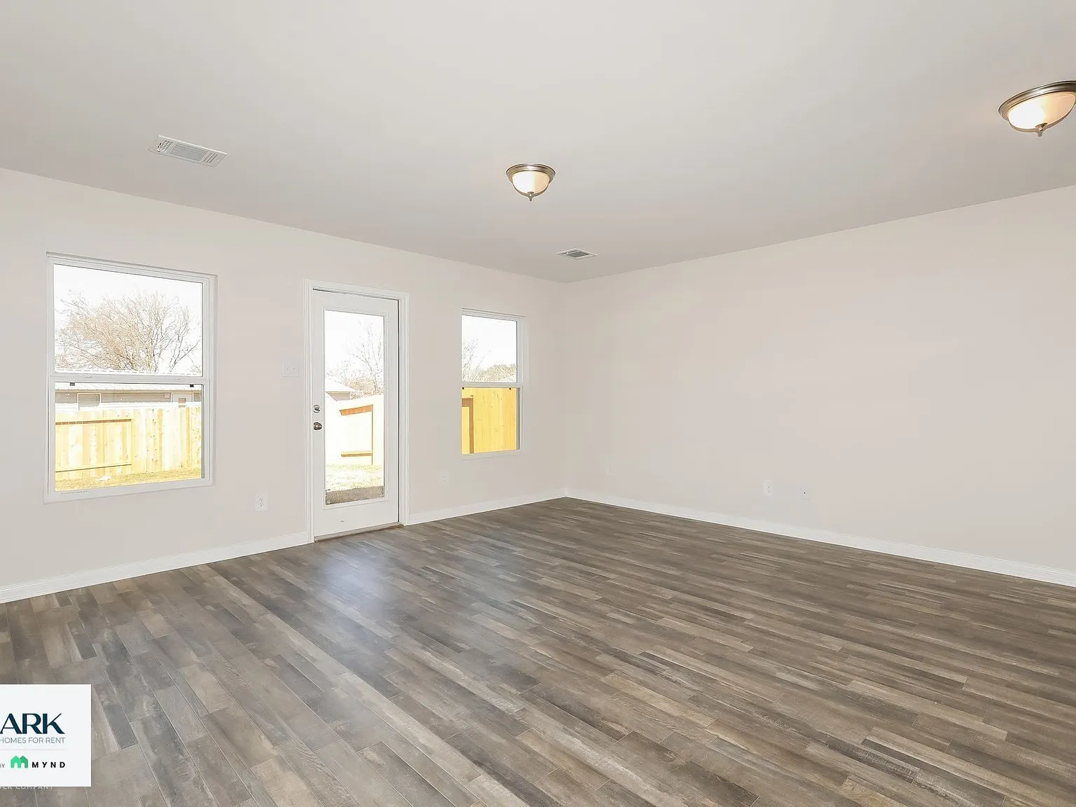 3 bed, 2.0 bath, 1200 sqft, $1,484 — Photo 4