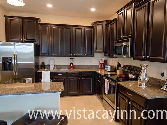5th image of 2281 Victoria Dr