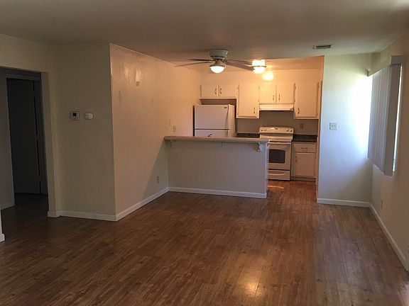 5th image of 2213 Peppertree Way APT 1