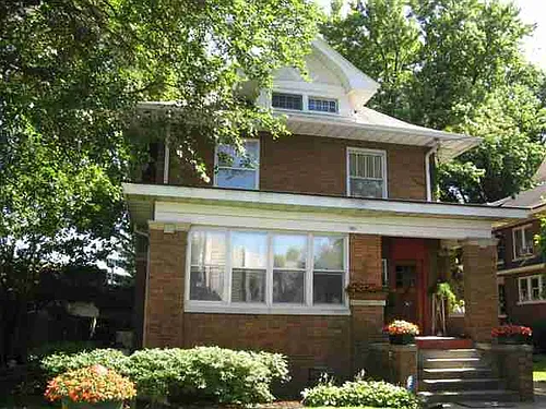 204 W Armstrong Ave Photo 1