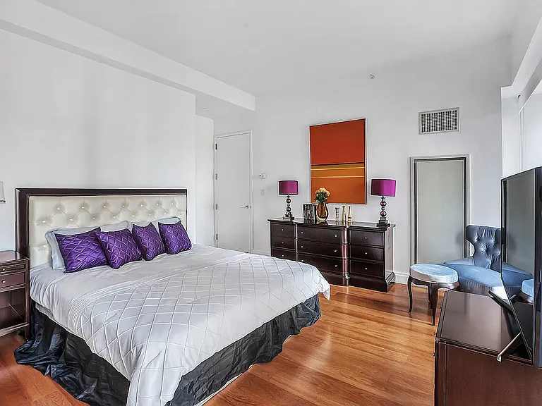 33 W 56th St #14B — Photo 7