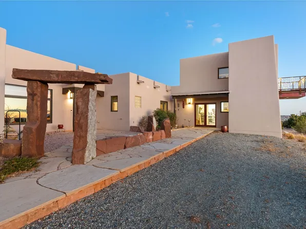 932 Camino Don Emilio, Santa Fe, NM 87507