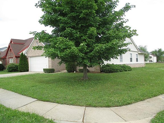 3rd image of 1609 N Parkthorne Dr