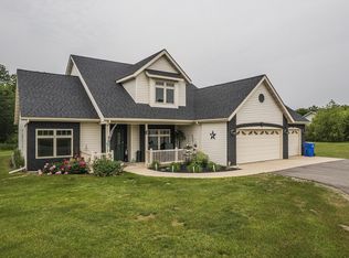 910 Willow Springs Rd, Detroit Lakes, MN 56501