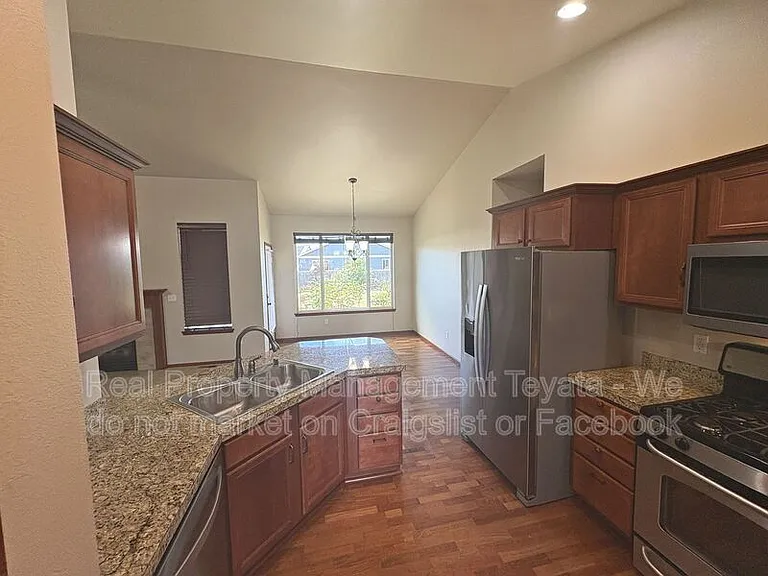 4884 Dory Ct — Photo 8