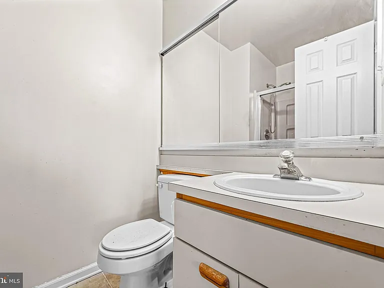 656 Covington Ct — Photo 22