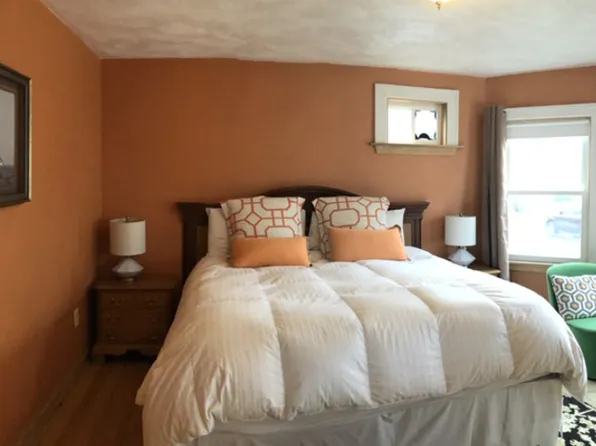 17 Holman St, Allston, MA