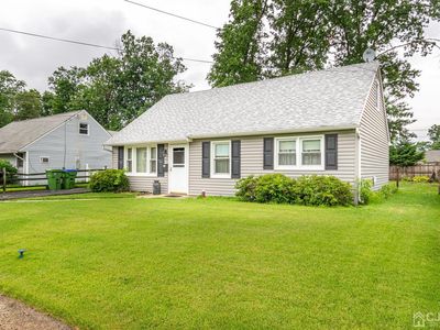 20 Parkerson Rd, Edison, NJ, 08817