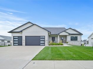 3009 Partlow St, Norwalk, IA 50211