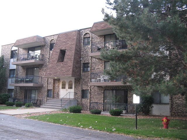 1st image of 4951 W 134th Pl #3B