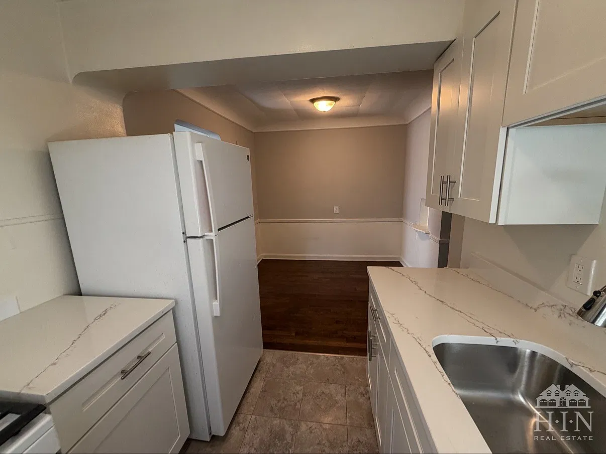 1 bed, 700 sqft, $995 — Photo 4