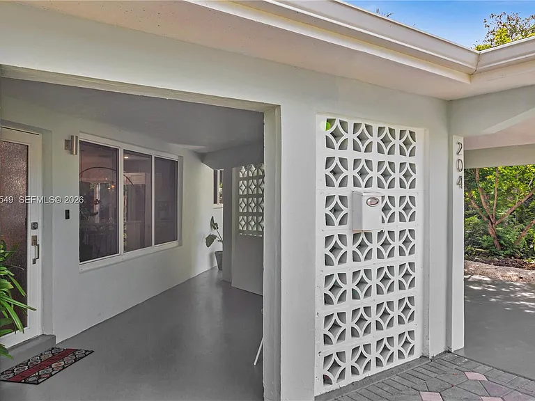 204 SW 19th Ave — Photo 43