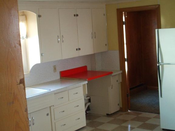 Small office off of kitchen