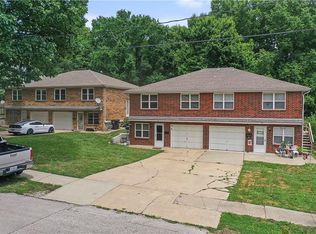 8 S Hawthorne Pl, Independence, MO 64052