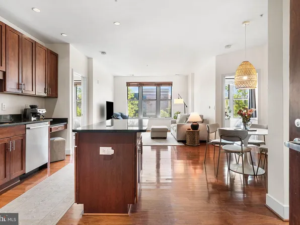 1800 Wilson Blvd Unit 318, Arlington, VA 22201