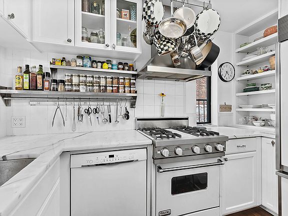 5th image of 565 Park Ave Penthouse B
