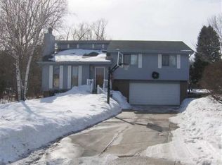 7206 N 69th Cir, Omaha, NE 68152
