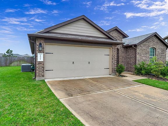 3rd image of 2930 Iron Range Ct