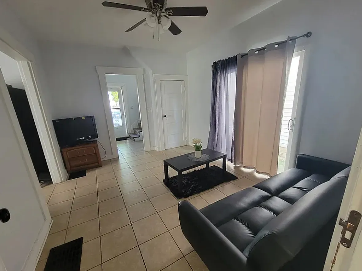 3 bed, 1452 sqft, $1,495 — Photo 4