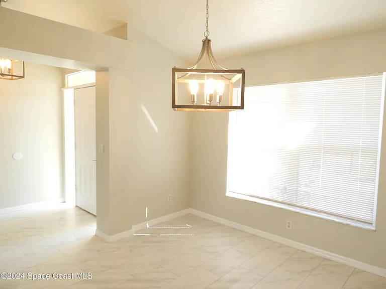 4825 47th Ct — Photo 6