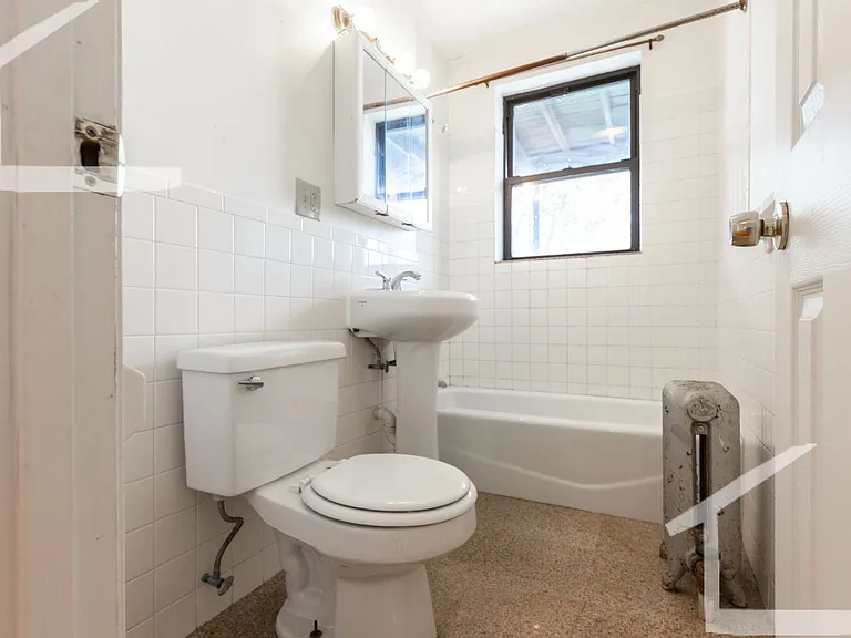 41 Egremont Rd #14 — Photo 8