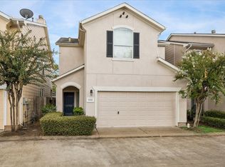10043 Fallen Woods Dr, Houston, TX 77080