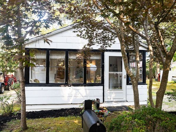 28467 Pocahontas Ave