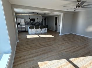 2 N Main St #300, Liberty, MO 64068