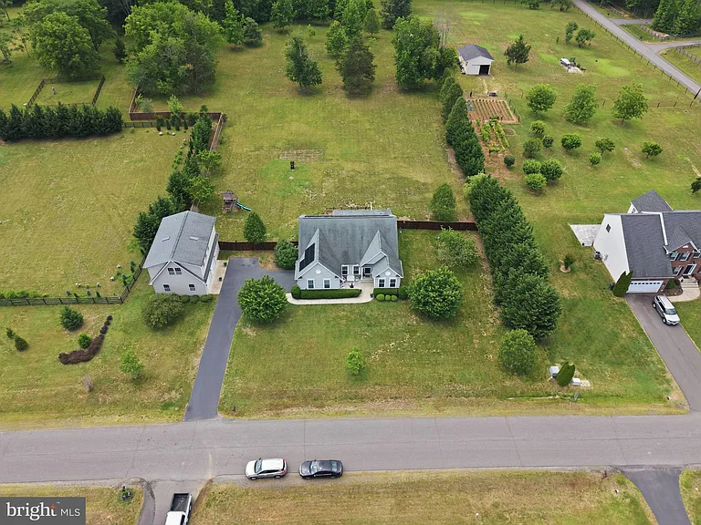 320 Timber Mill Ln — Photo 35