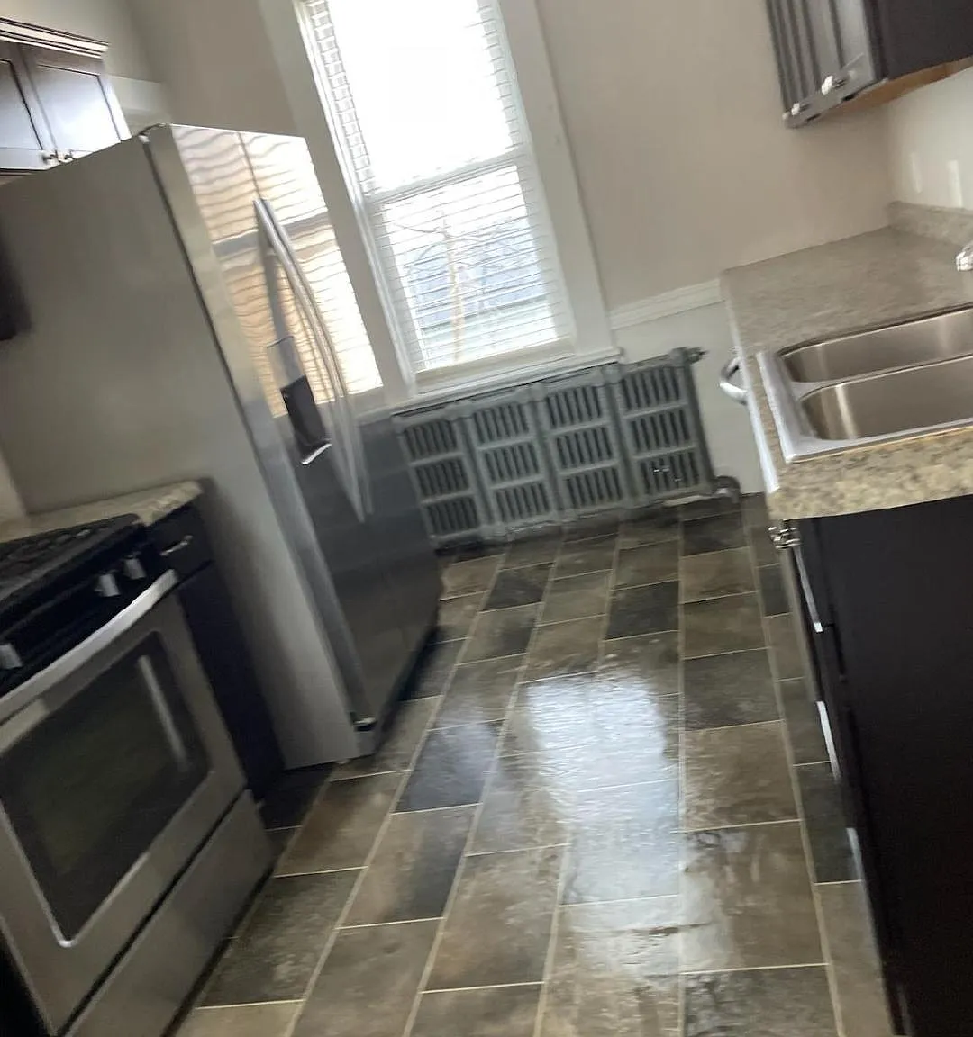 4 bed, 1246 sqft, $1,995 — Photo 2