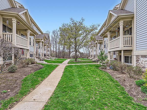 5th image of 18606 W Sterling Ct #0