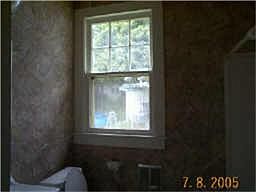 3rd image of 605 Koehl St