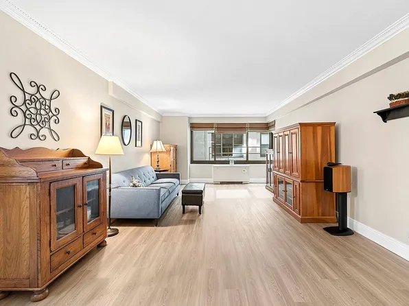 10 E End Ave APT 1A, New York, NY 10075