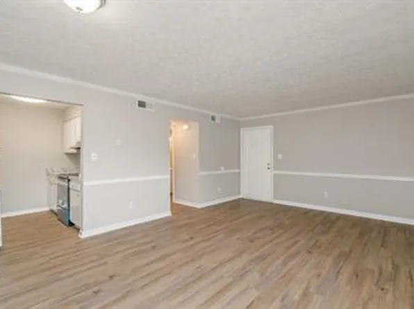 Chestnut Commons, 38 W Norris Rd #B5, Norris, TN 37828