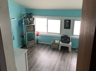 338 E 2nd St, El Paso, IL