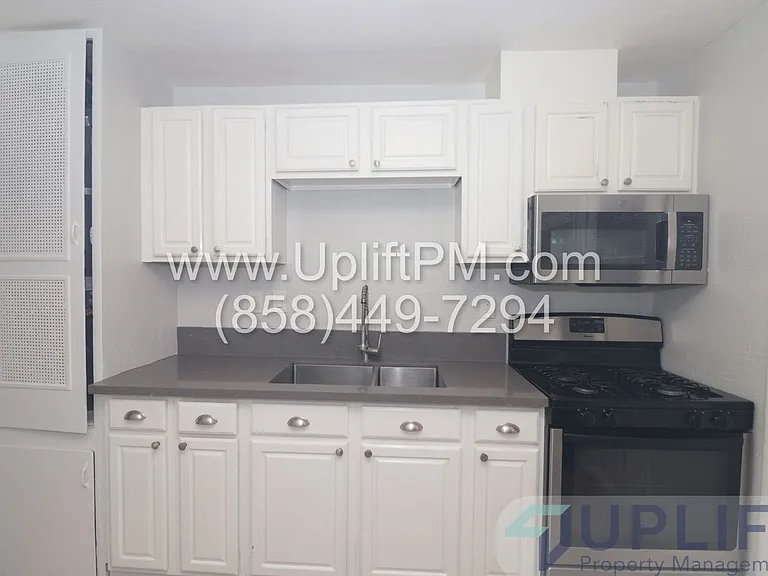 4833 Castle Ave — Photo 27
