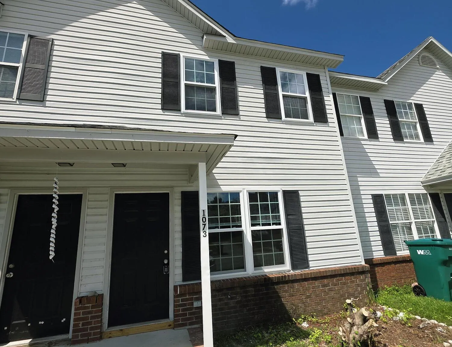 2 bed, 2.5 bath, $1,250 — Photo 1