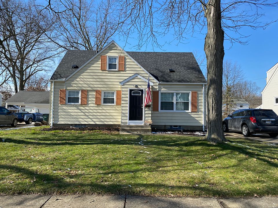 1st image of 3060 9th St