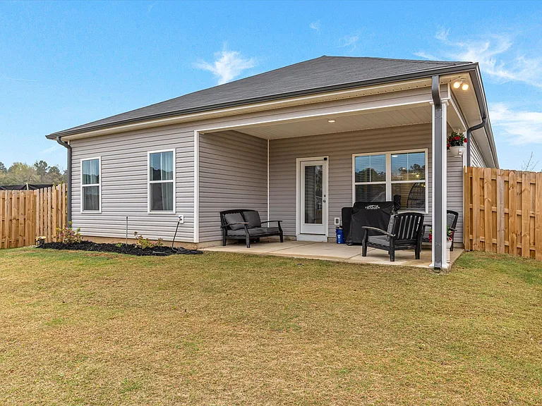 975 Newburn Dr — Photo 45