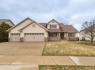 2874 Oakview Dr NE, Rochester, MN 55906